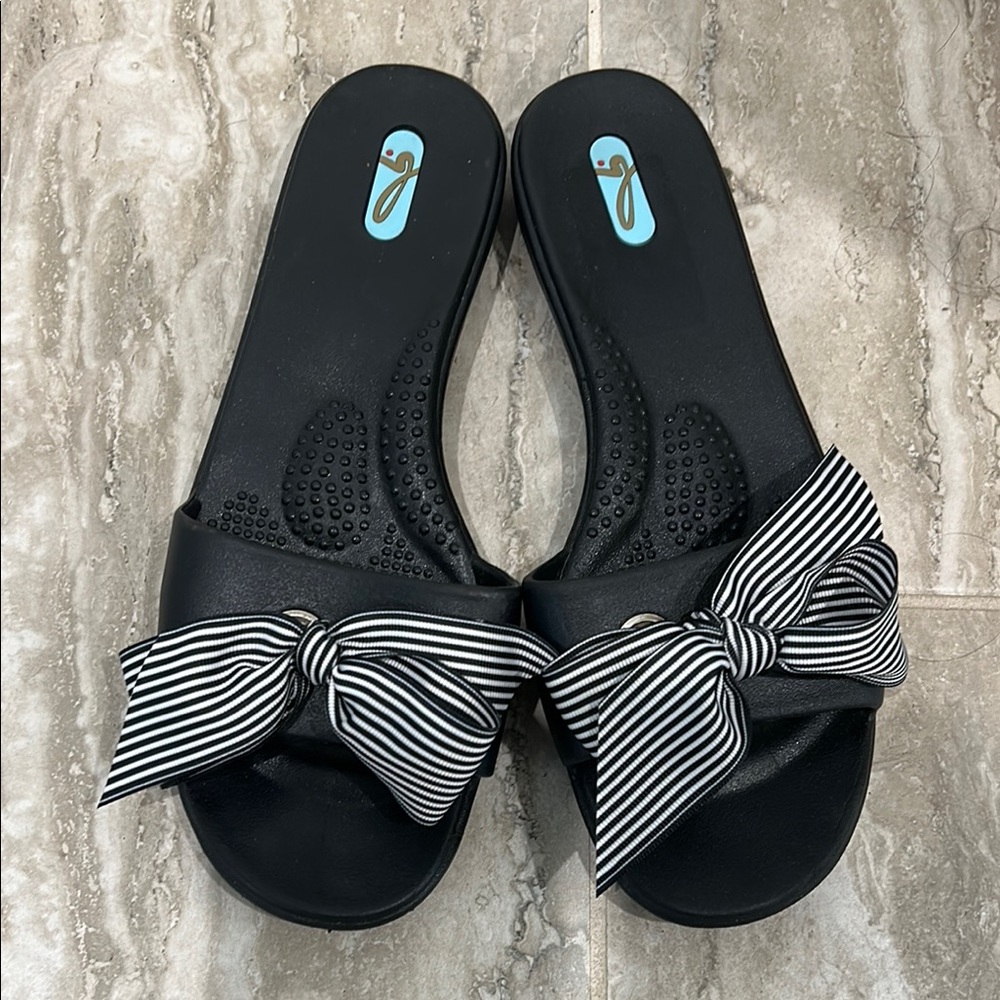 Oka-B Okabashi Black White Stripe Slide Flat Sandal